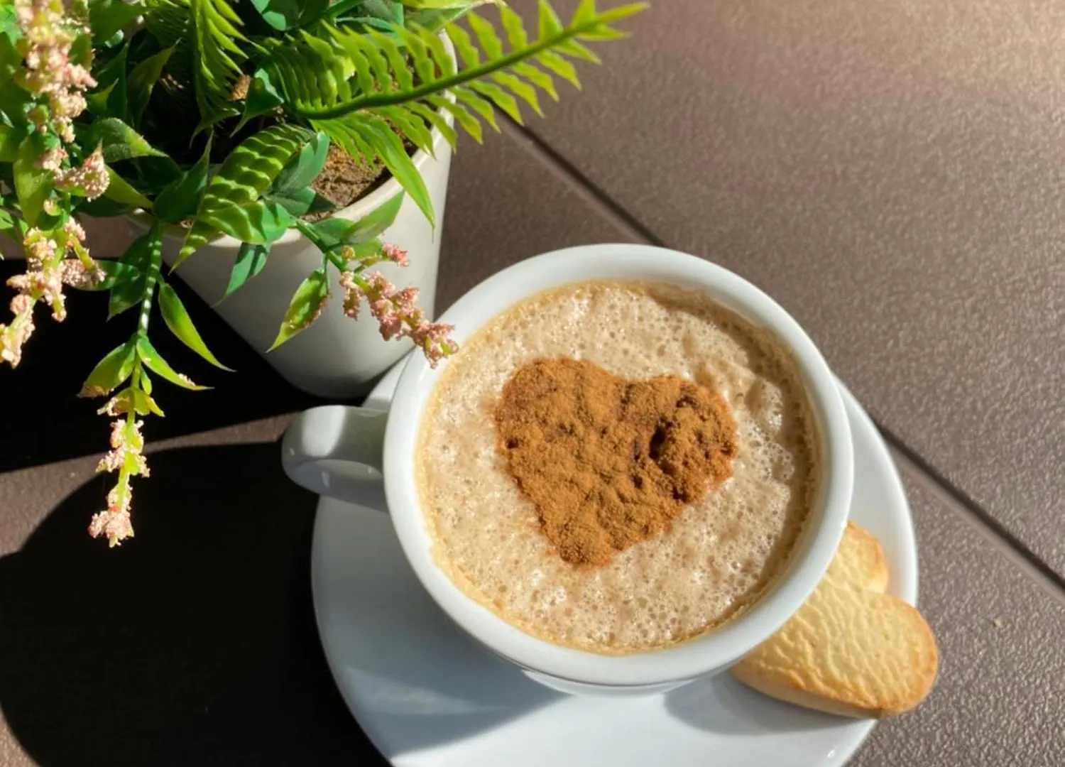 Doanesia Premium Hotel & Spa Tiran